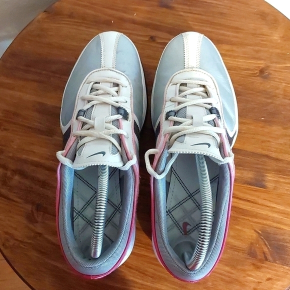 Nike Air Brassie Womens Golfing Shoes Gray/ Pink Plaid Sports Athletic Sz.8 - Picture 6 of 8